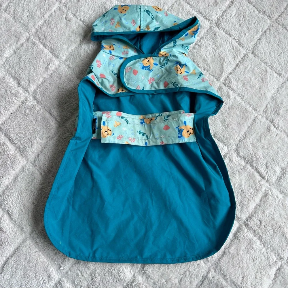Disney X Chewy | Lightweight Flounder Print Dog & Cat Raincoat | Size Large